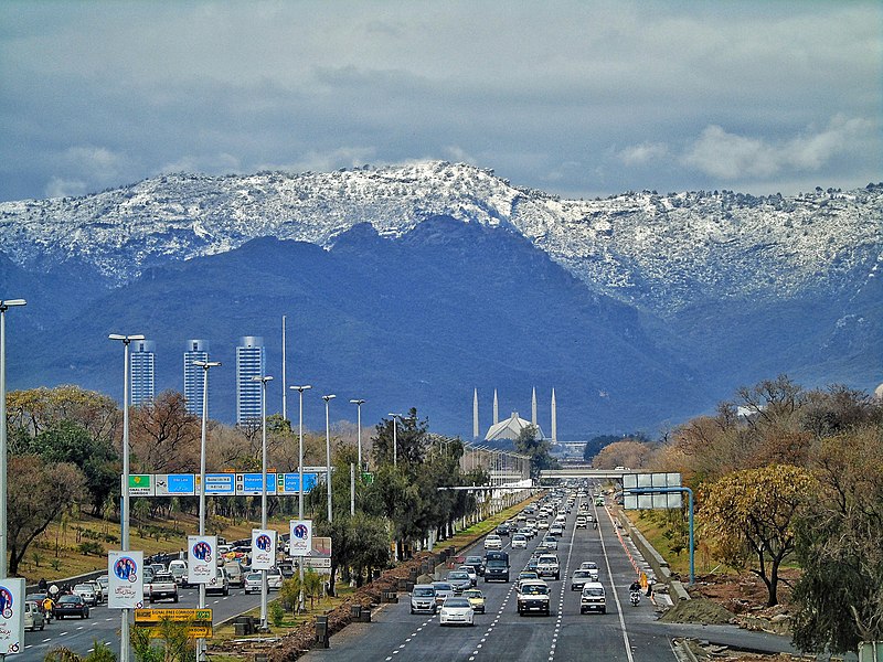 Faisal_Mosque,_Islamabad_III